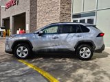 Used 2020 Toyota RAV4 XLE image 2
