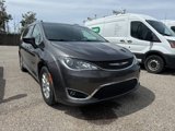 Used 2020 Chrysler Pacifica Touring-L image 4
