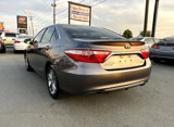 Used 2017 Toyota Camry SE image 4