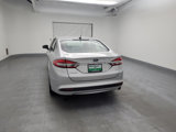 Used 2017 Ford Fusion SE image 6