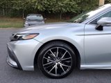 Used 2022 Toyota Camry SE image 6