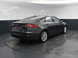 Used 2020 Ford Fusion SE image 5