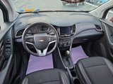 Used 2022 Chevrolet Trax LT w/ LT Convenience Package image 5