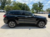 Used 2017 Jeep Grand Cherokee Overland image 2