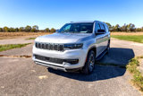 Used 2023 Jeep Wagoneer L Series II image 3