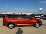 Used 2018 Chrysler Pacifica Touring-L image 4