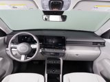 Used 2024 Hyundai Kona SE image 3