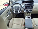 Used 2017 Toyota Prius V image 4