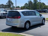 Used 2024 Chrysler Pacifica Touring-L image 5