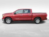Used 2018 Nissan Titan SV image 4