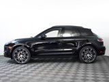Certified 2022 Porsche Macan image 2
