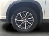 Used 2019 Toyota Highlander XLE image 3