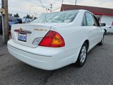 Used 2000 Toyota Avalon XLS image 3