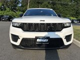 Used 2022 Jeep Grand Cherokee Altitude image 3