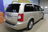 Used 2015 Chrysler Town & Country Touring-L image 4