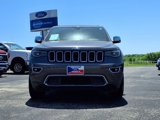Used 2017 Jeep Grand Cherokee Limited w/ Luxury Group II image 2