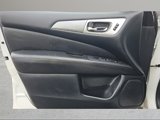 Used 2020 Nissan Pathfinder SL image 2