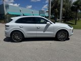 Used 2020 Porsche Cayenne Turbo image 5