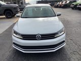 Used 2017 Volkswagen Jetta SE image 3
