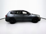 Used 2022 Volkswagen Tiguan SE R-Line image 4