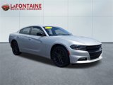 Used 2019 Dodge Charger SXT w/ Blacktop Package image 2
