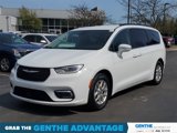 Used 2022 Chrysler Pacifica Touring-L image 2