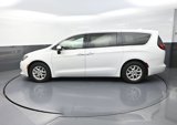 Used 2020 Chrysler Voyager LX image 5
