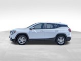 Used 2024 GMC Terrain SLE image 2
