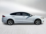 Used 2018 Ford Fusion SE image 3