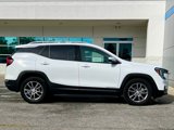 Used 2024 GMC Terrain SLT image 3
