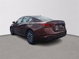 Used 2024 Nissan Altima 2.5 SV image 4