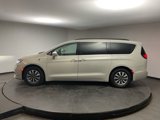 Used 2021 Chrysler Pacifica Touring w/ Cold Weather Group image 4