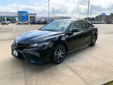 Used 2023 Toyota Camry SE image 3