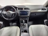 Used 2018 Volkswagen Tiguan SE image 2
