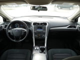 Used 2018 Ford Fusion SE image 2