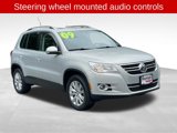 Used 2009 Volkswagen Tiguan SE image 3