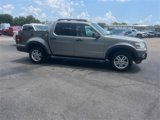 Used 2008 Ford Explorer Sport Trac XLT image 2