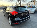 Used 2015 Ford Focus SE w/ Equipment Group 201A image 2