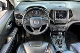 Used 2019 Jeep Cherokee Trailhawk image 4