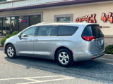 Used 2017 Chrysler Pacifica Touring-L Plus w/ Advanced Safetytec Group image 5