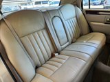 Used 2005 Lincoln Town Car Signature image 6