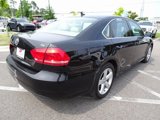 Used 2015 Volkswagen Passat 1.8T Limited Edition image 4