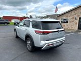 Used 2023 Nissan Pathfinder SL image 3