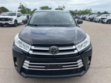 Used 2018 Toyota Highlander XLE image 2