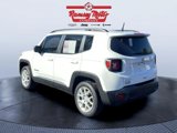 Used 2022 Jeep Renegade Latitude image 3
