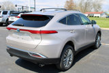 Used 2022 Toyota Venza XLE image 5