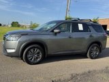 Used 2022 Nissan Pathfinder SV image 3
