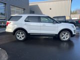 Used 2017 Ford Explorer XLT w/ Equipment Group 202A image 4
