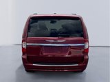 Used 2015 Chrysler Town & Country Touring-L image 4