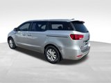 Used 2016 Kia Sedona L image 3